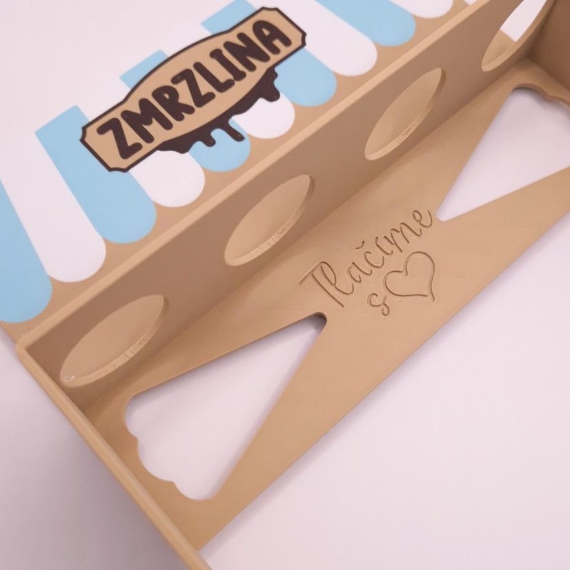 Stojánek Staněk na zmrzlinu